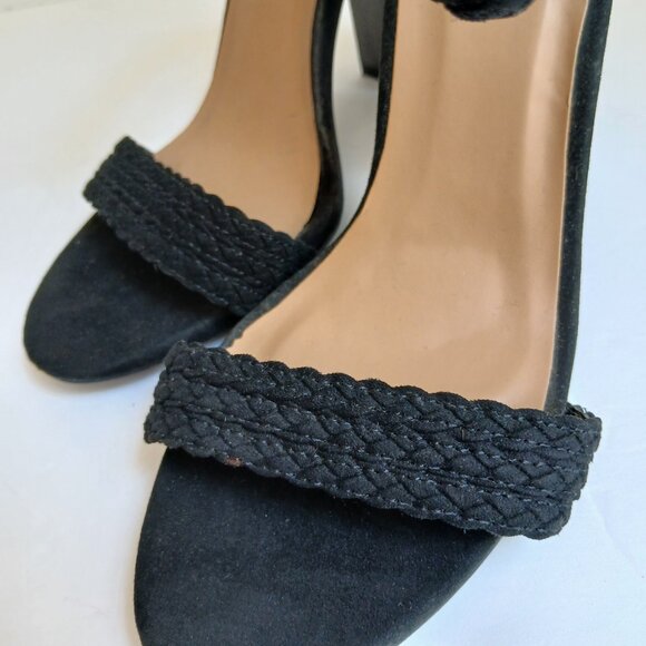 Bamboo 'Faith' Black Suede Crochet Ankle Strap 4"Block Heel Sandals NWOB Sz 7.5 - Picture 5 of 14